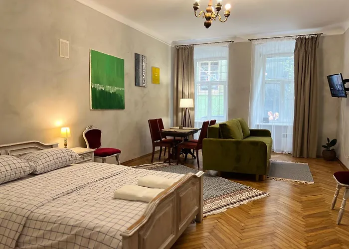 Loft-Style Apt On Virmenska Str