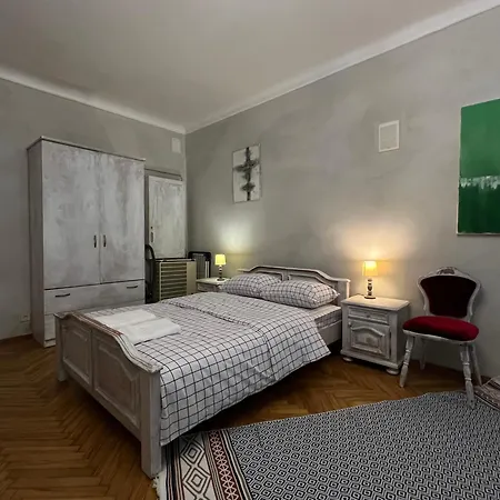 Loft-Style Apt On Virmenska Str Львов Экстерьер фото